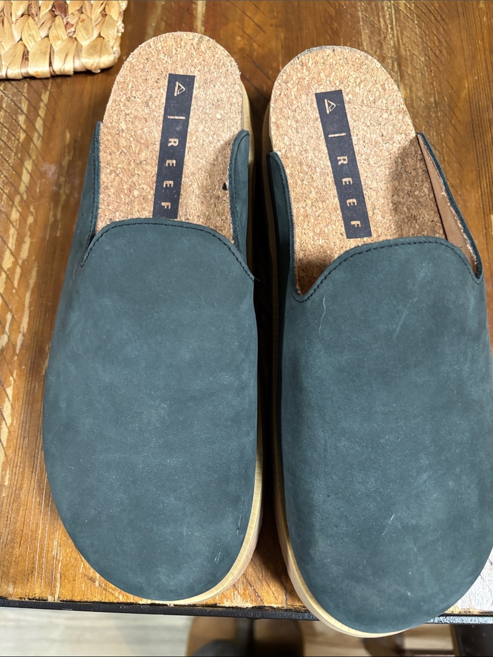 Reef Women’s  Charcoal Vista Skye platform Slip-On Cork-Back clogs 9